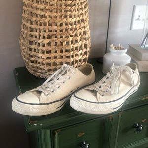 Cream colored converse!